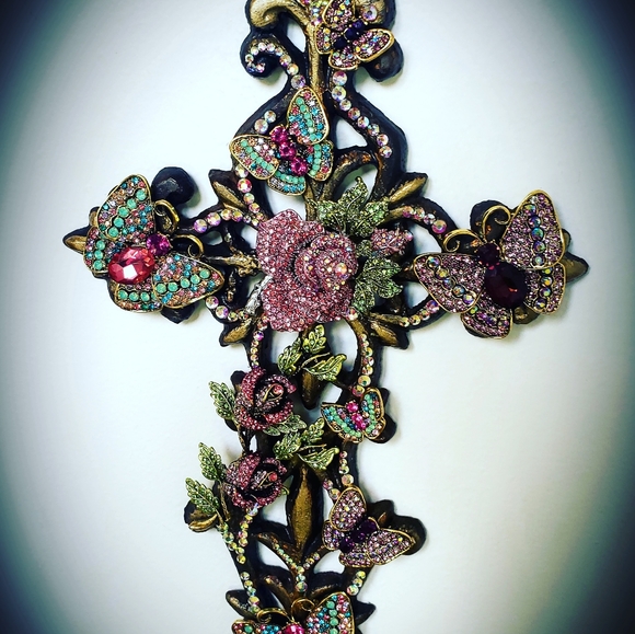 Floral, garden inspired wall cross, handmade,  one-of-a-kind - Picture 5 of 10